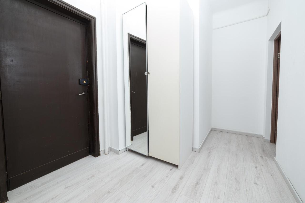 Color Apartments Franceza St Bucharest Exterior photo