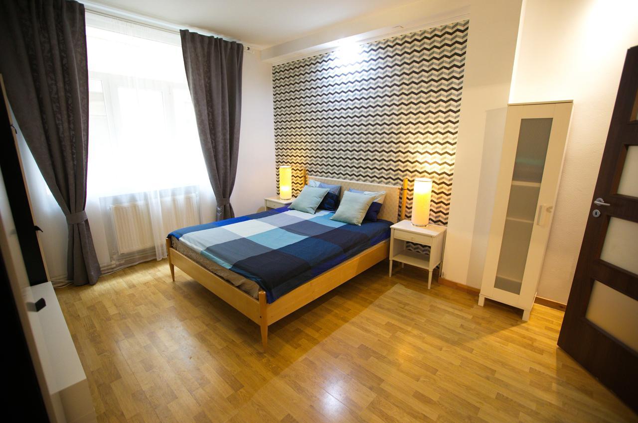 Color Apartments Franceza St Bucharest Exterior photo